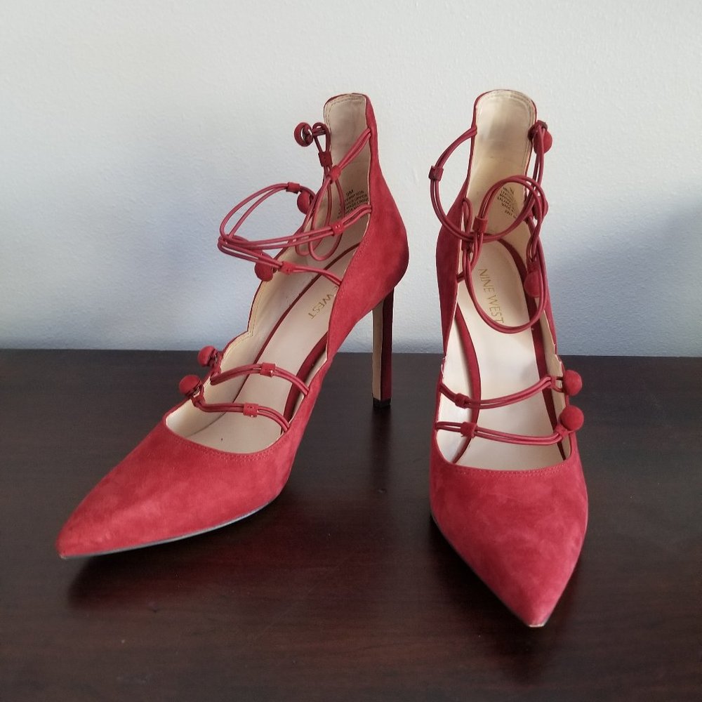Nine west cranberry heel with buttons